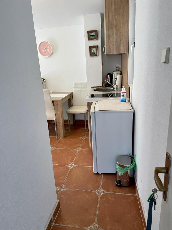 Studio Apartmani Kremic Karlobag Eksteriør billede